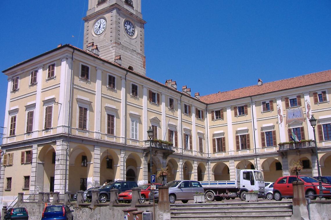 STRAMBNO. Il commercio è in salute. Sarà l'effetto Italvolt?