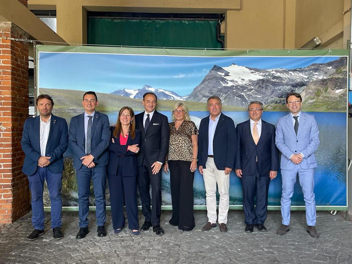 Il Governatore Cirio e  l'assessore al bilancio Tronzano visitano alcune aziende del Canavese
