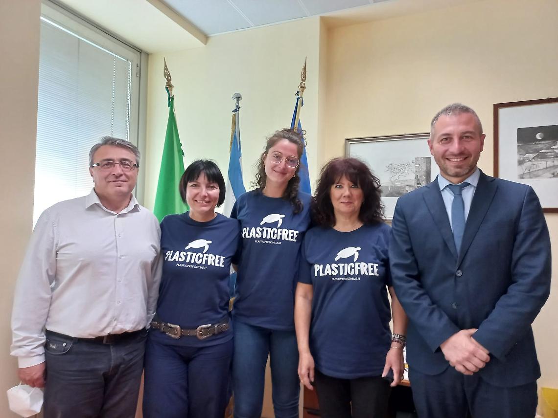 "Plastic free": tre donne cariche di entusiasmo dal Canavese alla Città metropolitana