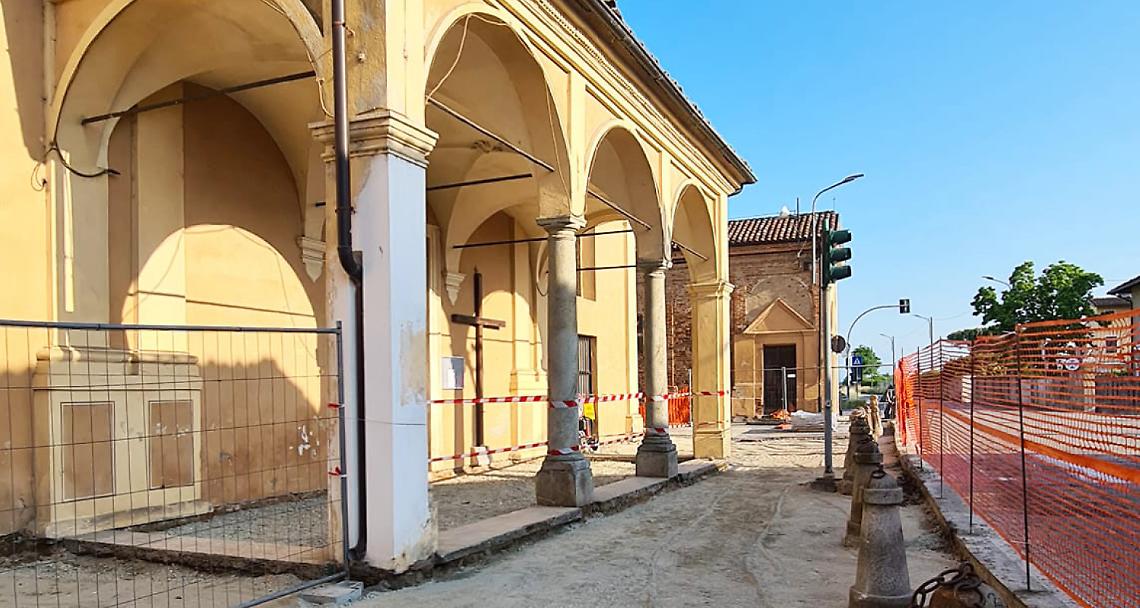 LAMPORO. Si rifà il sagrato della chiesa