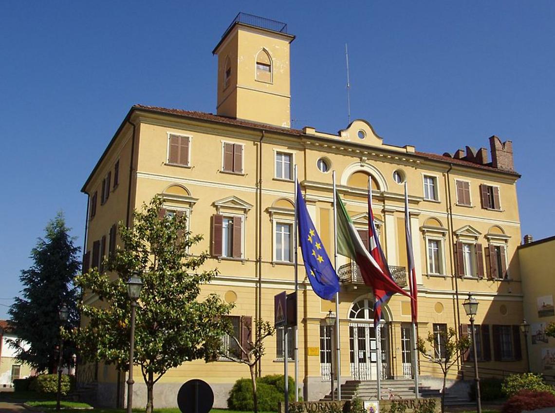 LIVORNO FERRARIS. La “Super Band” domenica sera al Palatenda