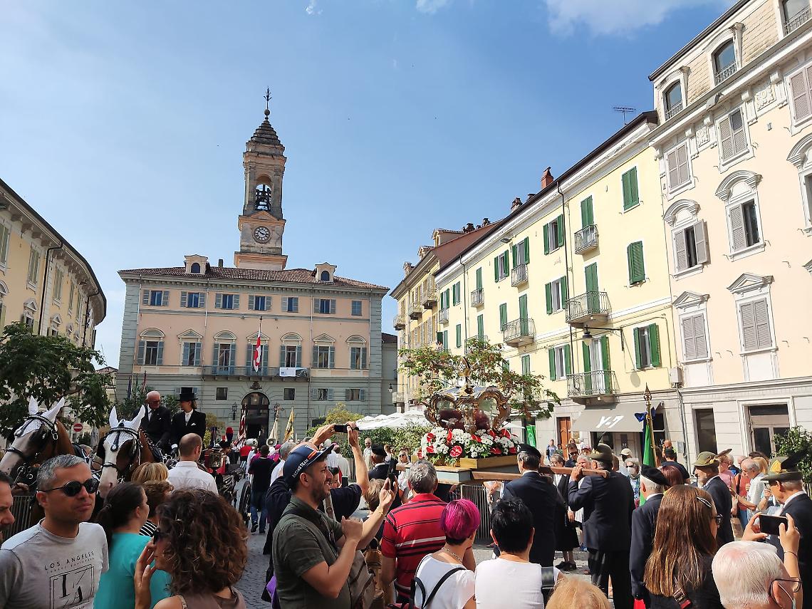 IVREA. Pochi eporediesi alla processione di San Savino