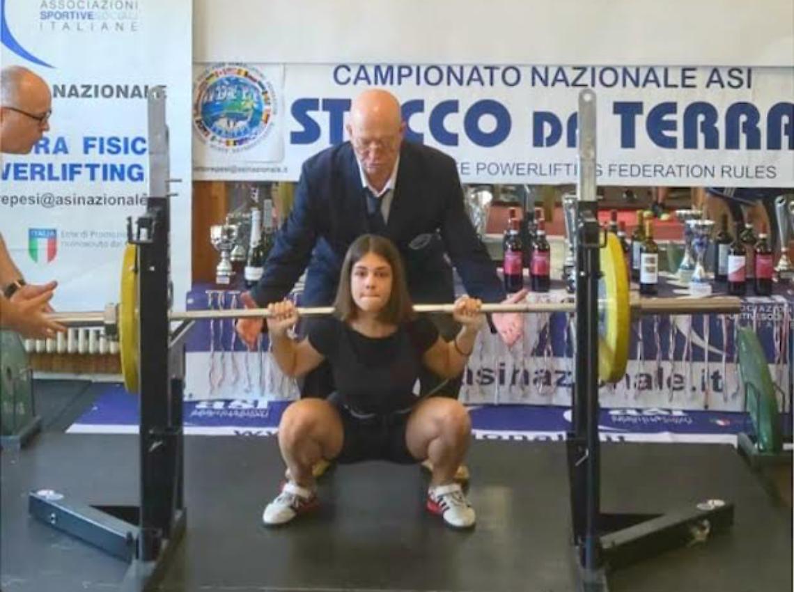 POWERLIFTING. Brilla la stella di Asia De Fazio del Gym Club Ciriè