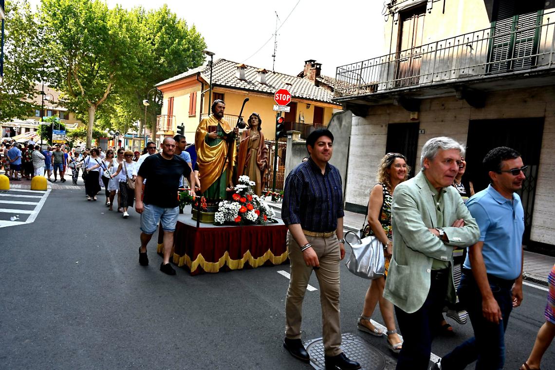 BRANDIZZO. Rischia di saltare la processione, una storia alla Don Camillo e Peppone