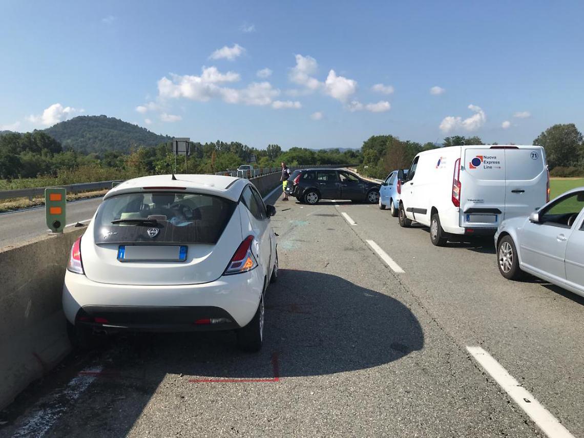 CHIVASSO. Statale 11 chiusa per un incidente