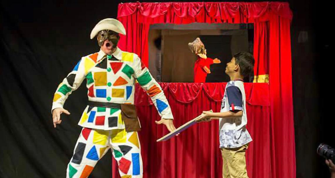 Una scena de La fame di Arlecchino
