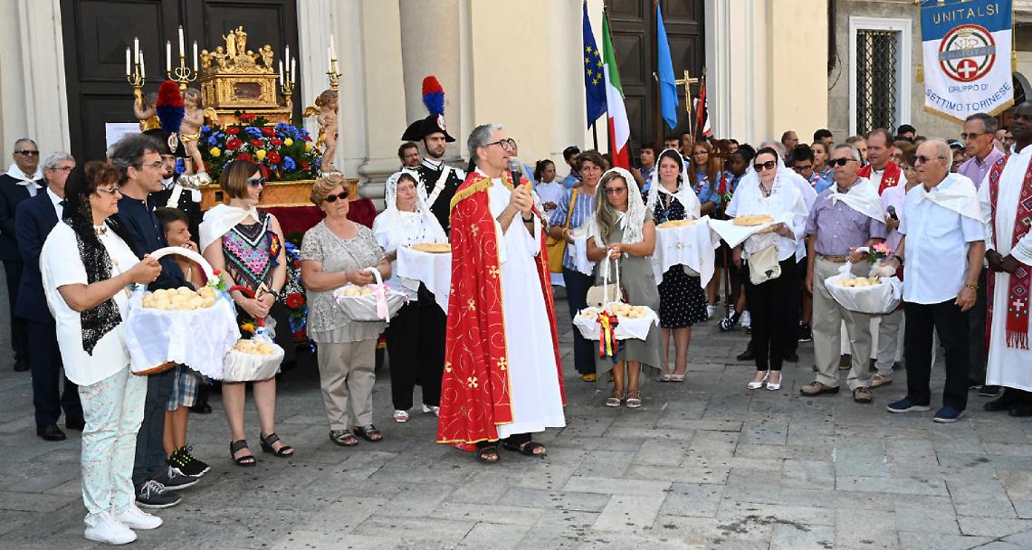 in foto, La processione in una foto di repertorio di Tancredi Pistamiglio