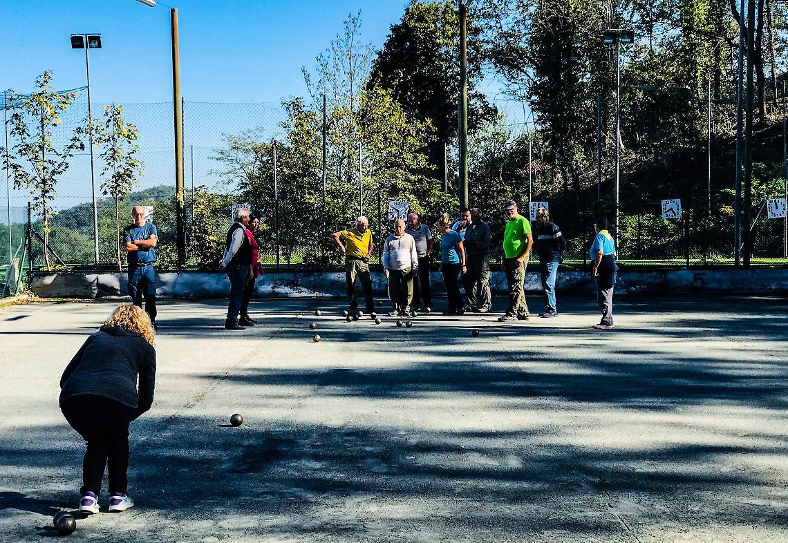 CINZANO. L’associazione NonSoloSport Pro Cinzano, tra musica, bocce e calcio