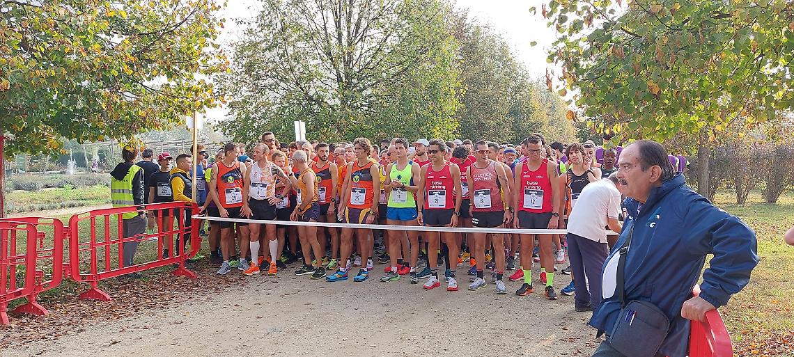VENARIA. Migliaia di partecipanti per 'Una Corsa da Re'