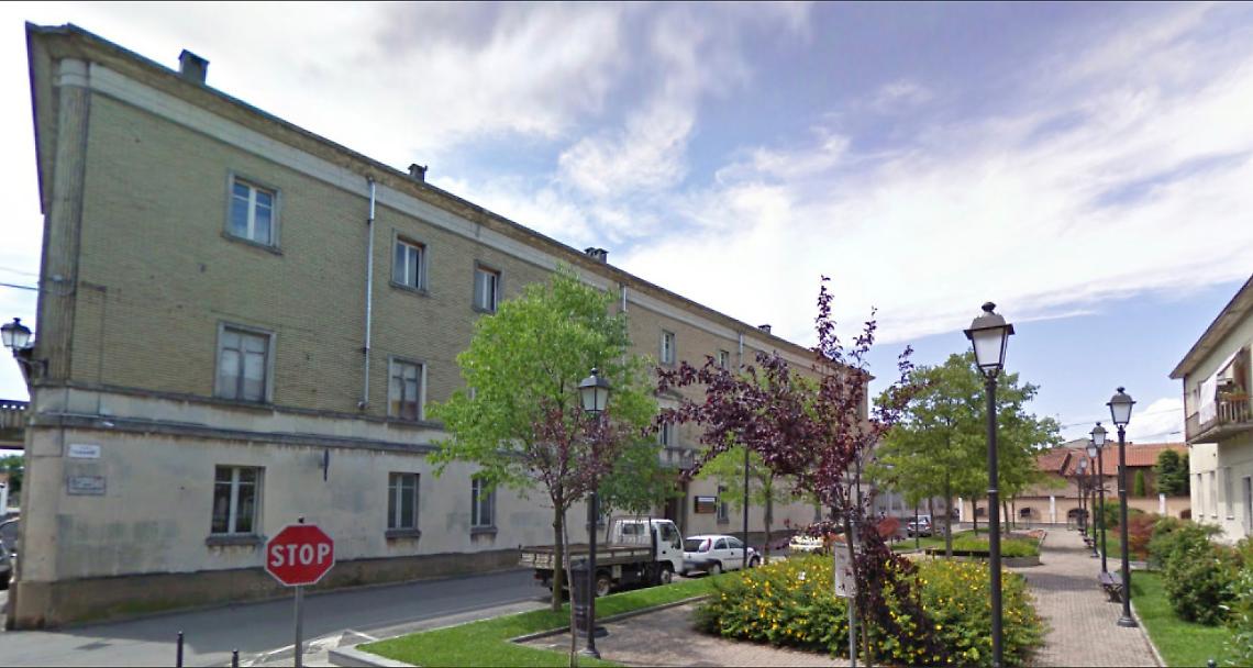 BIANZÈ. Il Comune decide di spegnere le lampadine che illuminano le chiese e i monumenti: «Dobbiamo risparmiare, quest’anno non mettiamo nemmeno le luminarie a Natale»