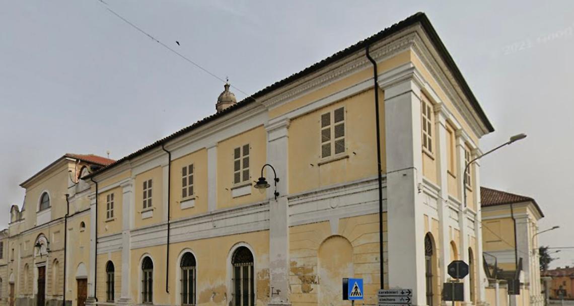 LIVORNO FERRARIS. Si rifà il tetto del museo archeologico