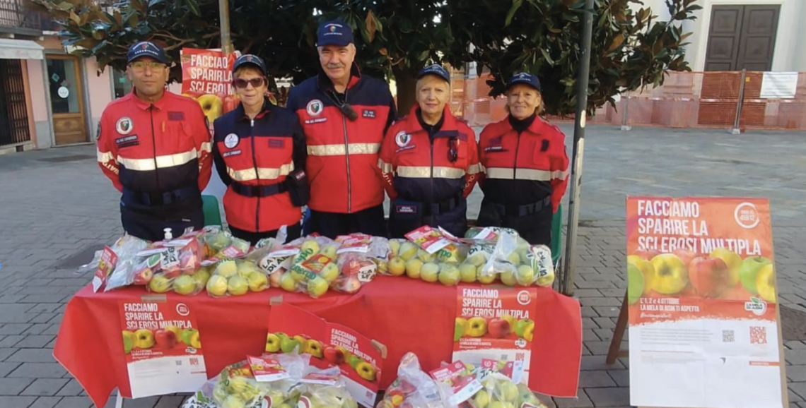 SETTIMO TORINESE. ANC Carabinieri promuove la ricerca AISM Raccolti 900 euro con le “buone” mele