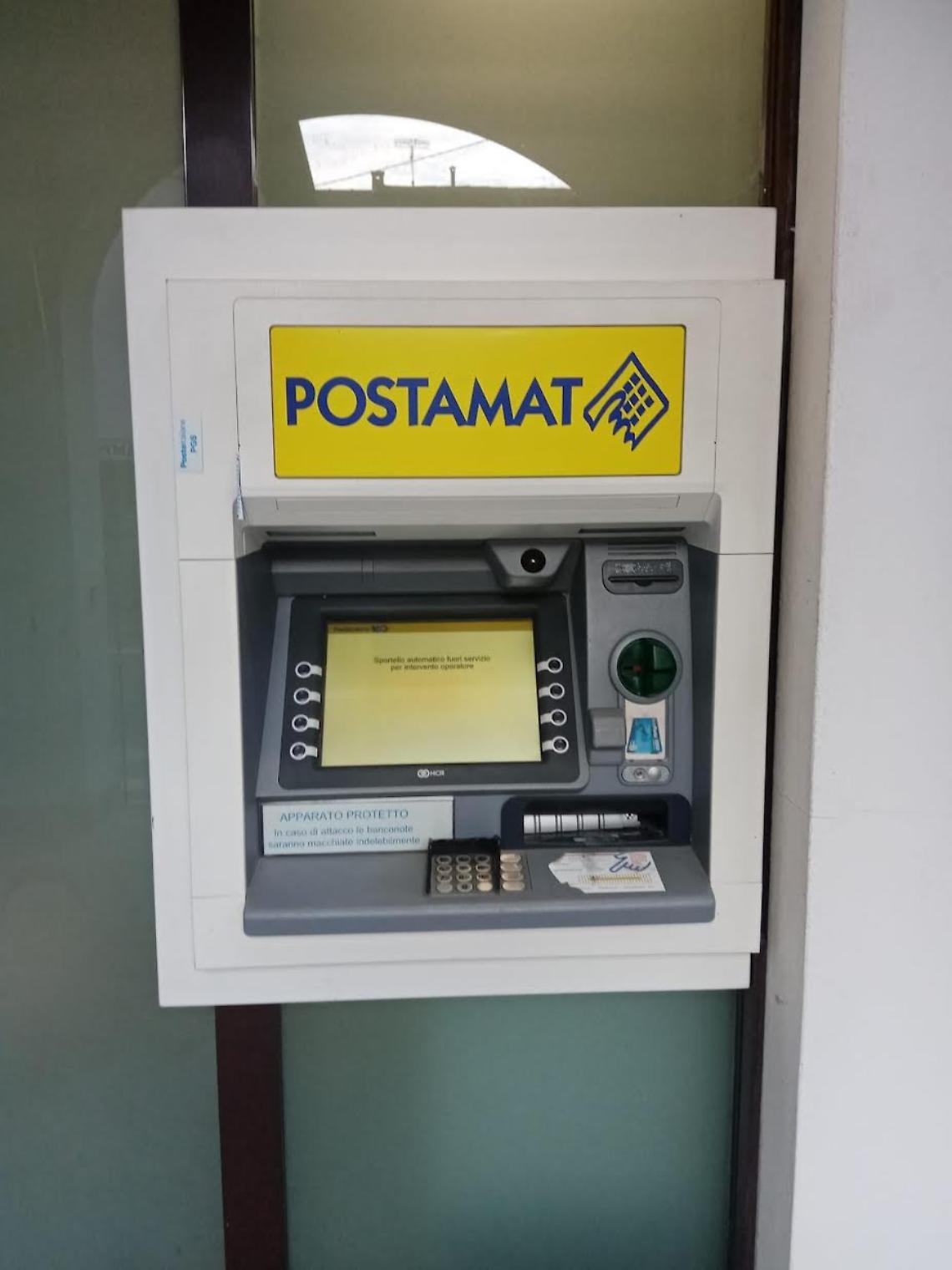 Rapinatori pasticcioni? Fallisce l'assalto al bancomat delle Poste