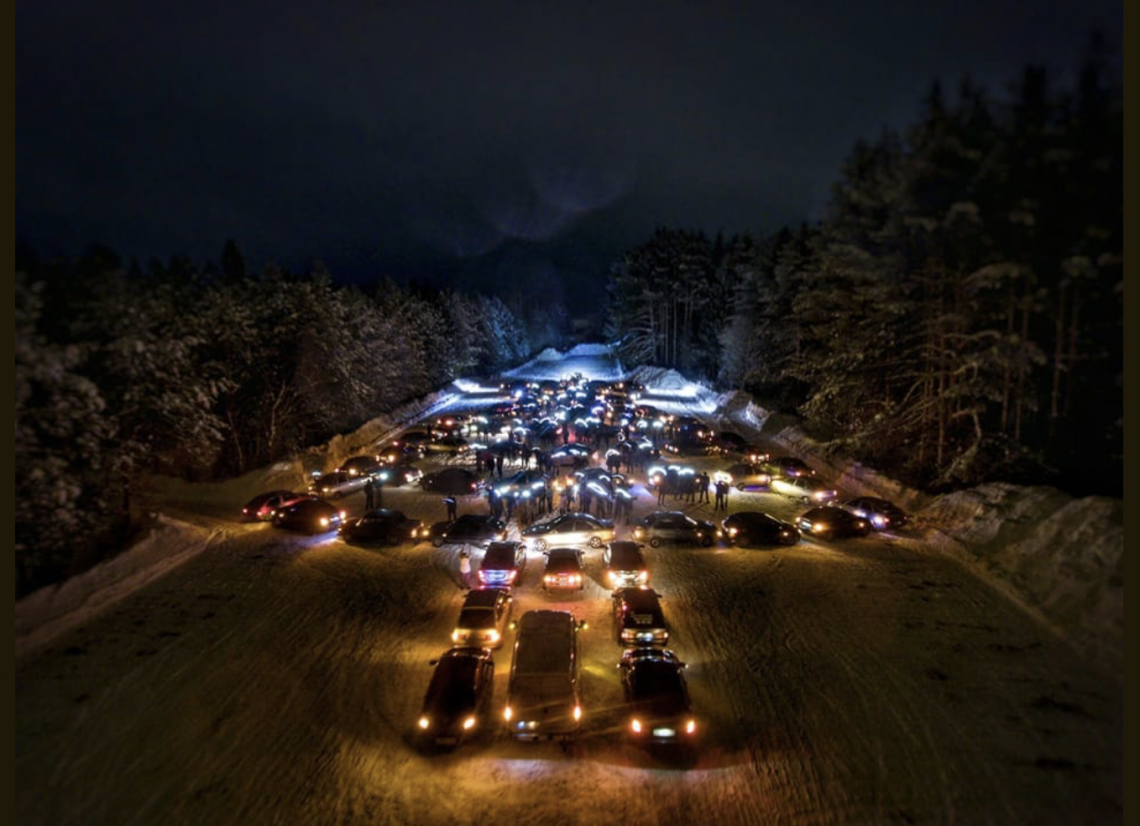 Un albero di Natale fatto di Land Rover!