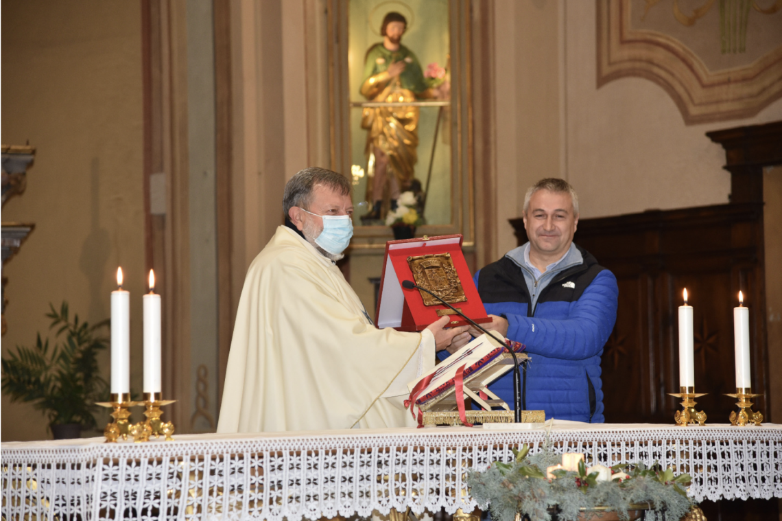 Don Claudio Pavesio col sindaco di Ceres Davide Eboli