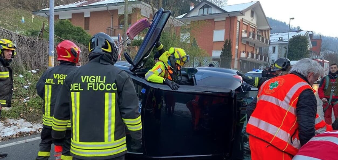 INCIDENTE. L'auto si ribalta ma si salva per miracolo