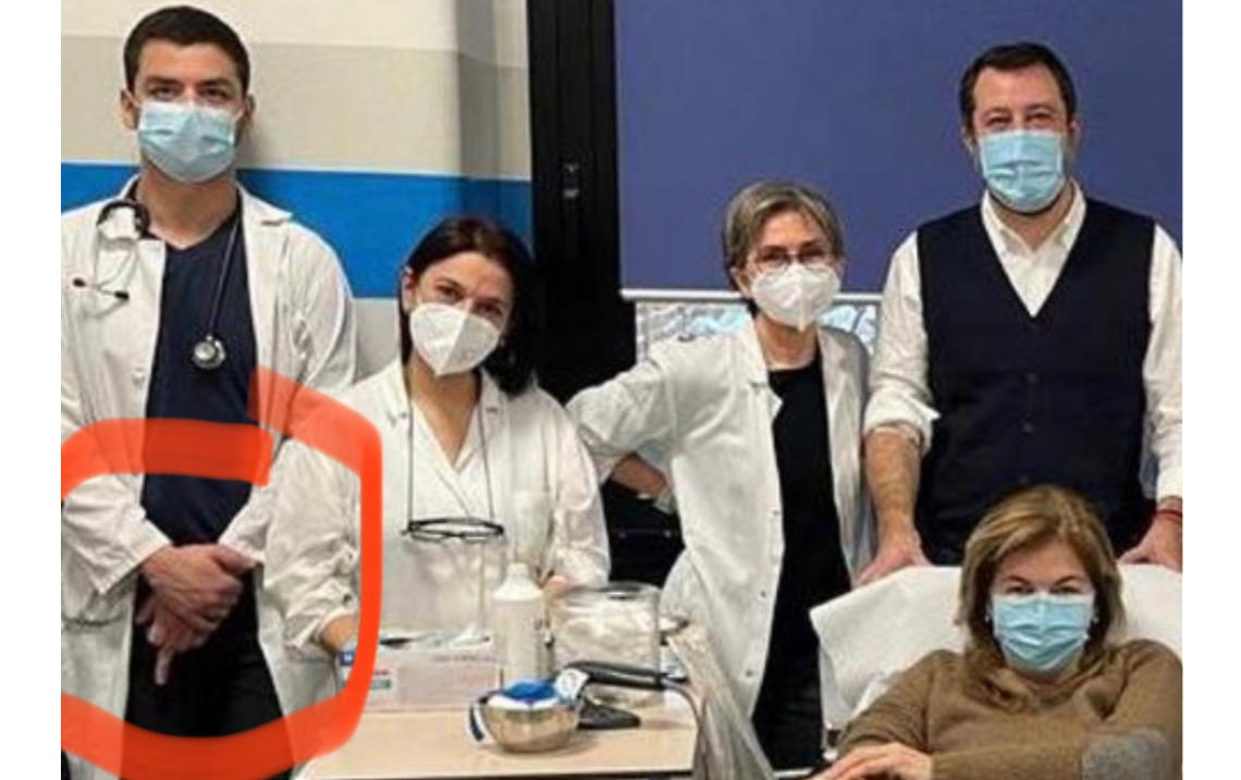 Salvini va a donare il sangue e l'infermiere dell'Avis gli fa il dito medio