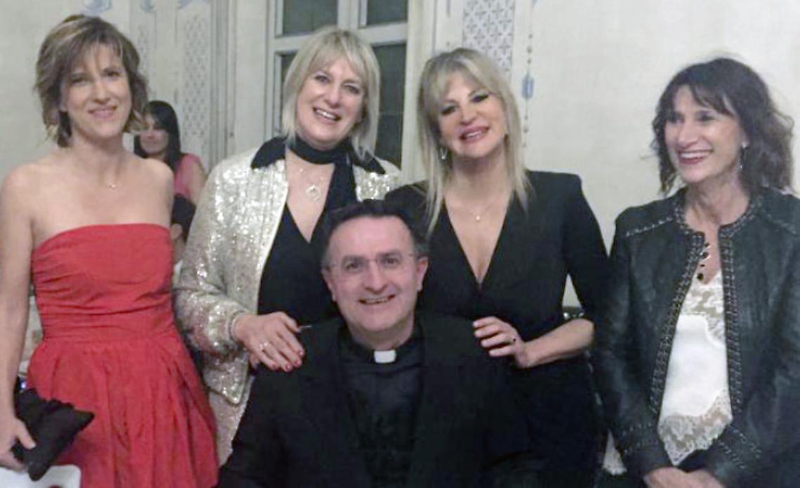 La Voce non calpesta la cultura del Carnevale, i "bacchettoni" sì! Evviva gli "stolti"