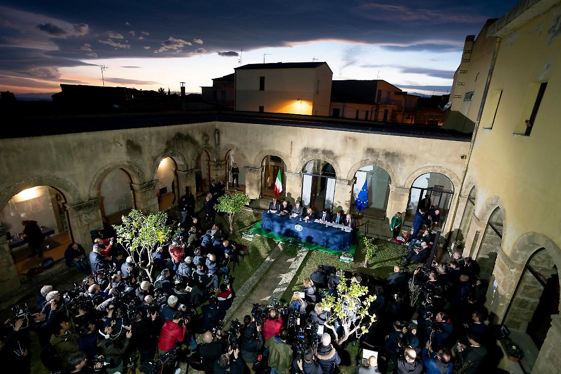 L'ultimo consiglio dei ministri a Cutro
