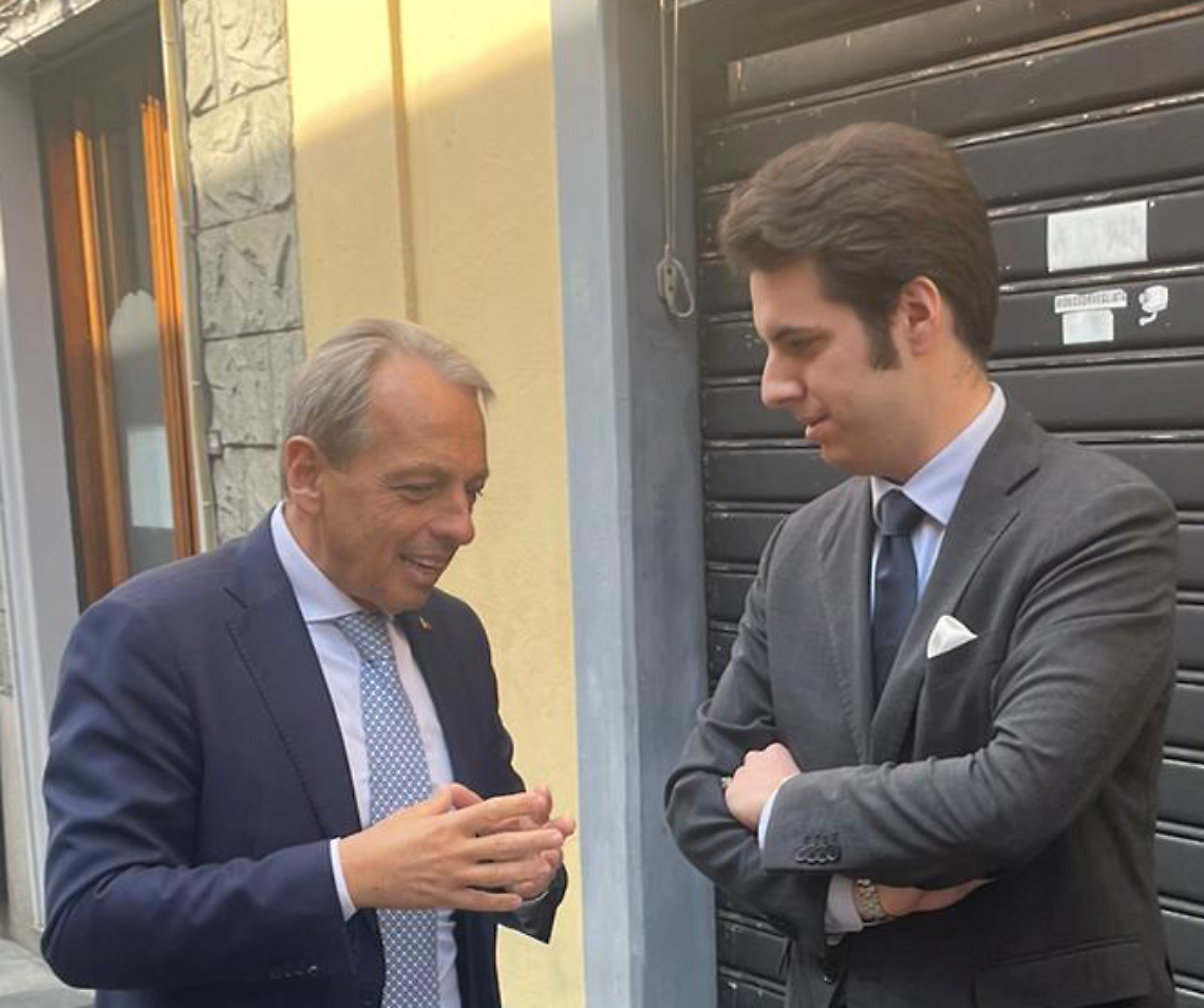 Il candidato a sindaco Andrea Cantoni con il coordinatore provinciale di Forza Italia Roberto Rosso