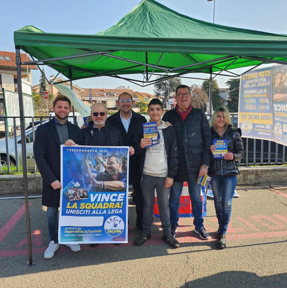 Il gazebo della Lega