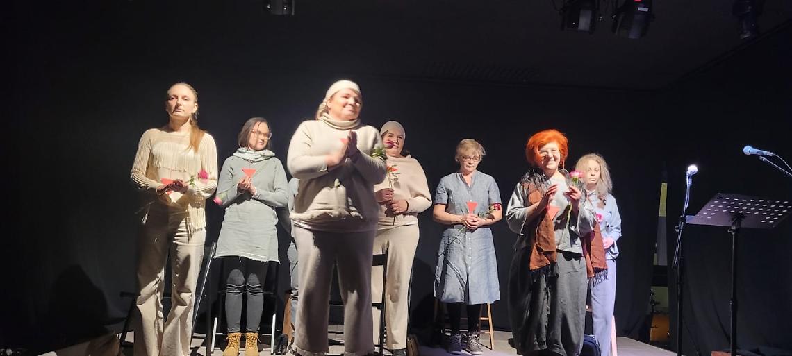 ELENA RUZZA AL GARYBALDI CON  LO SPETTACOLO:  “Uni-versi - a Charity Night”