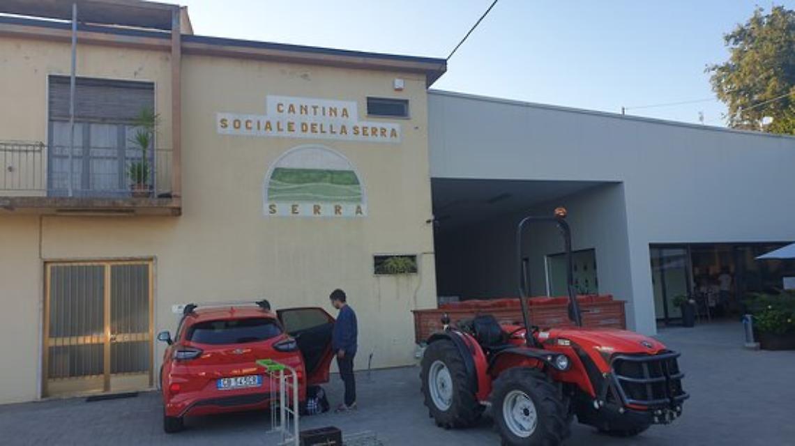 La Cantina della Serra di Adriano Olivetti compie 70 anni