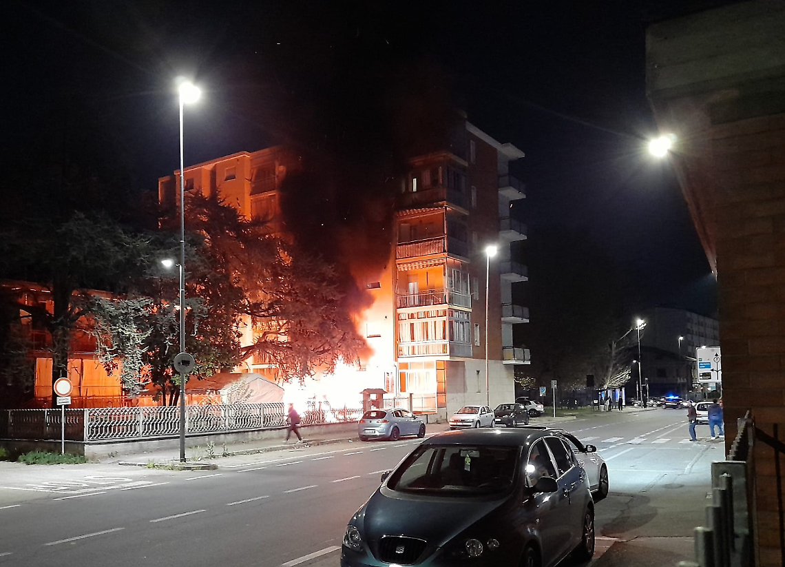 Incendio in via Monviso