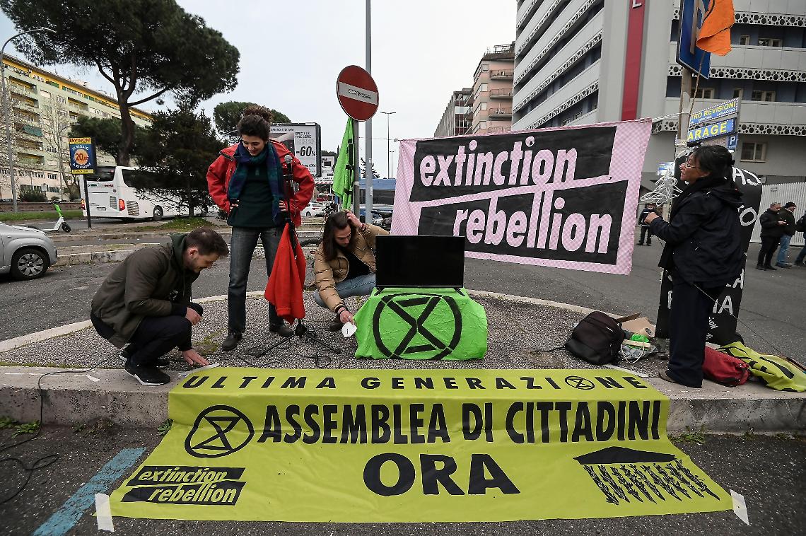 Il governo vuole dare la caccia agli eco-vandali "a suon di multe"