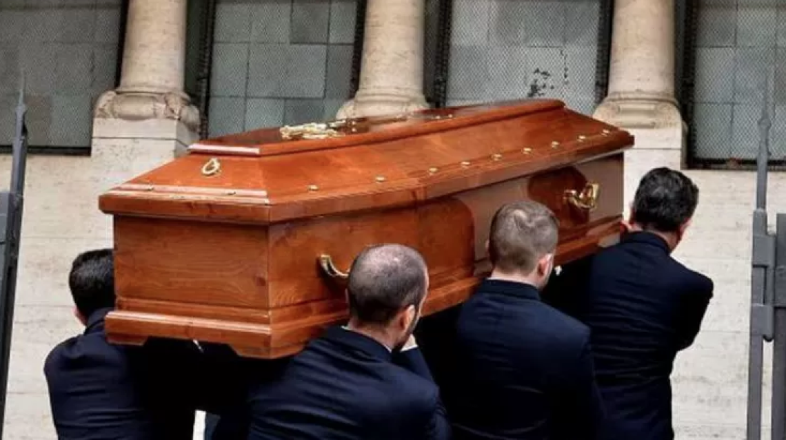Muore solo e abbandonato in Ospedale, il funerale lo paga il Comune