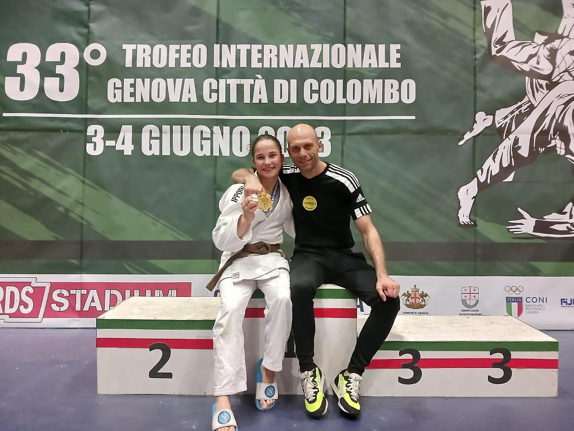 Alessia Esposito e Alessandro Di Gianni sul podio di Genova