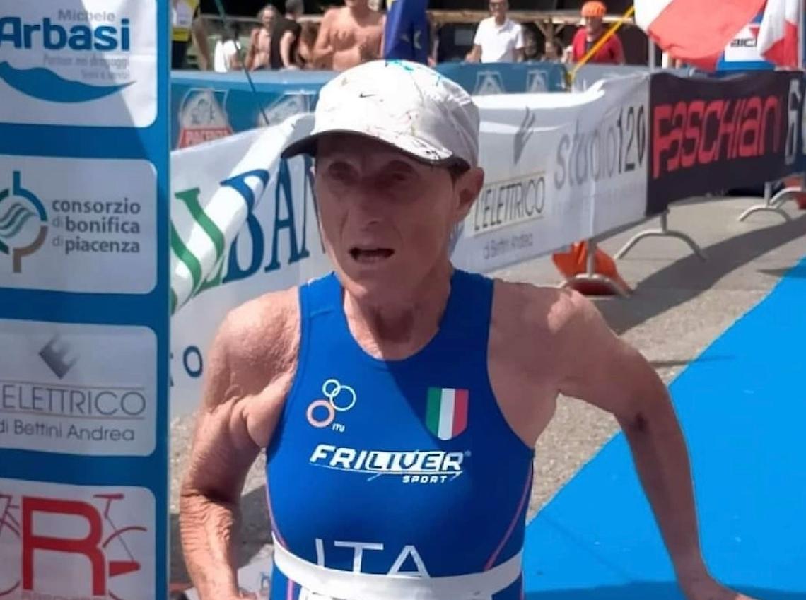 Super Gabriella! A 83 anni è la prima donna completare una gara di triathlon