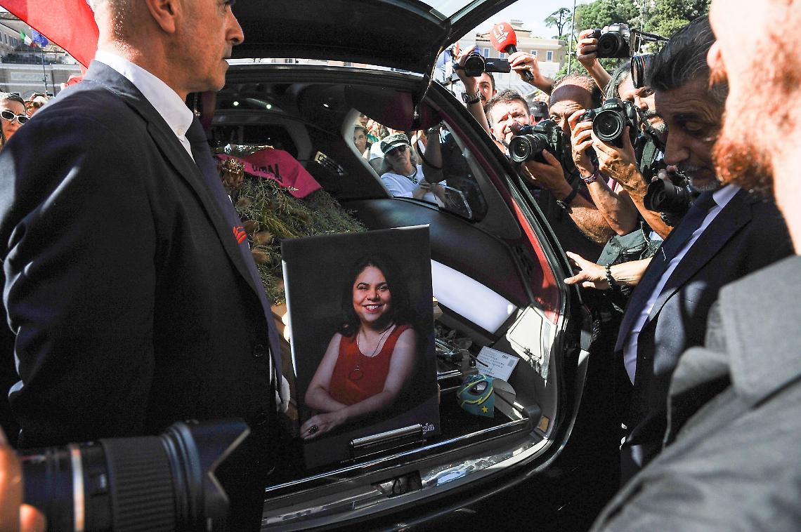 Ivrea ricorda Michela Murgia e si commuove
