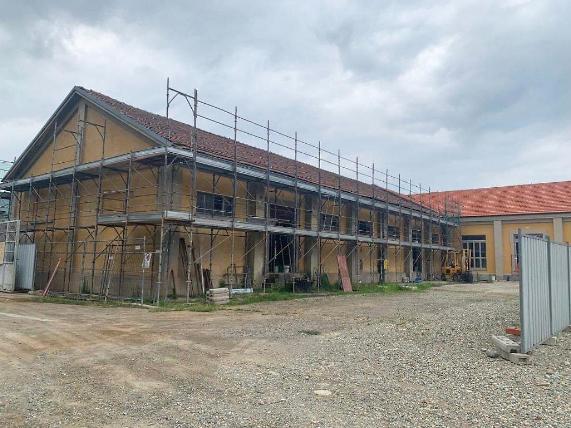 Il cantiere sulla manica di via Dionisotti