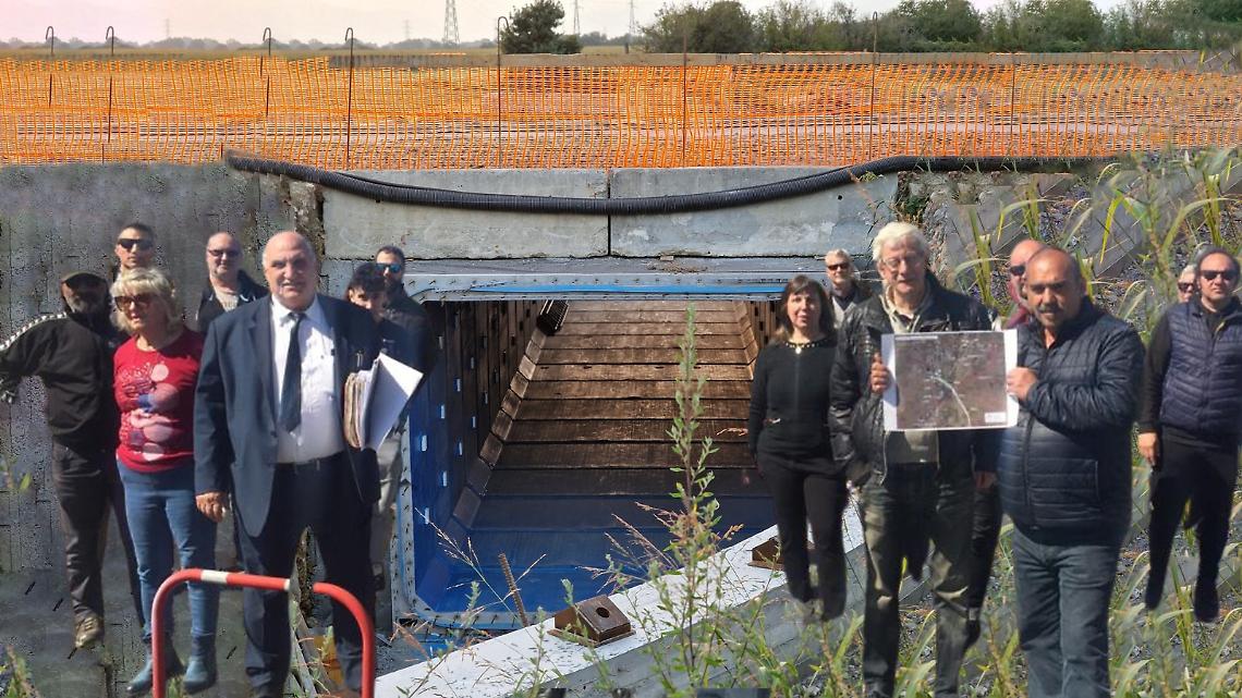 La protesta dei cittadini: "Questo non è un sottopasso, è un buco"