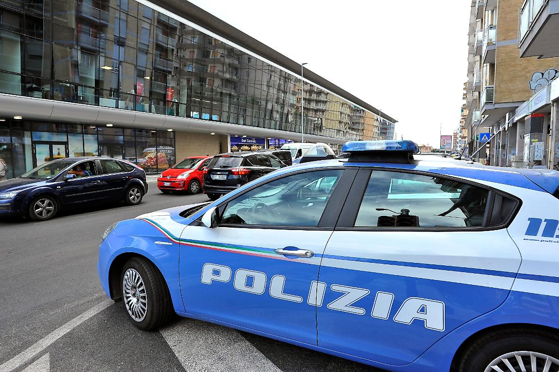 Il bambino di 2 anni lo ha ucciso la madre. Arrestata a Torino