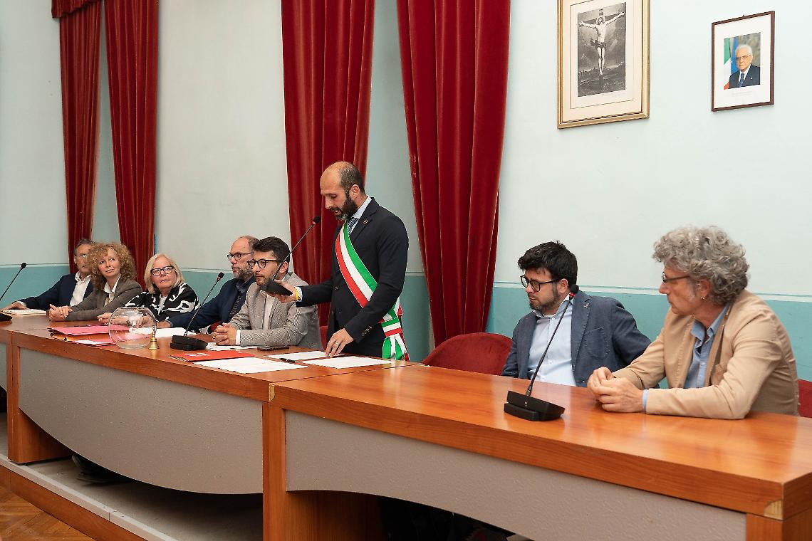 Storie di un consiglio di mezza estate