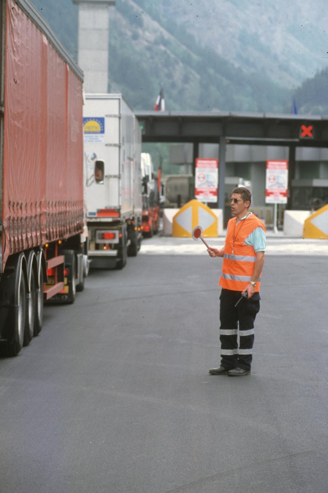 Frana in Savoia: nel fine settimana riapre il Fréjus. Ancora da decidere la chiusura del Bianco