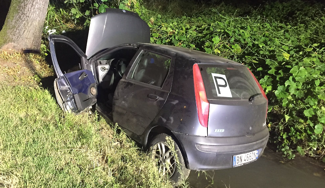 Schianto tra tre auto: alla guida anche una donna incinta