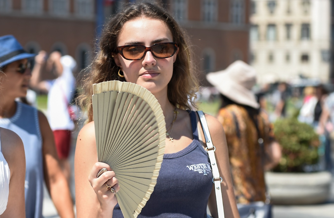 Caldo anomalo e alluvioni, colpa del 'blocco ad Omega'. In Italia picchi di 33-35°C nei prossimi giorni.
