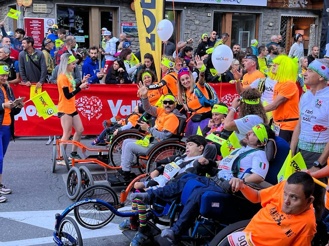 Tre settimesi alla corsa Tor des Geants: sono partiti spingendo dei ragazzi in sedia a rotelle 