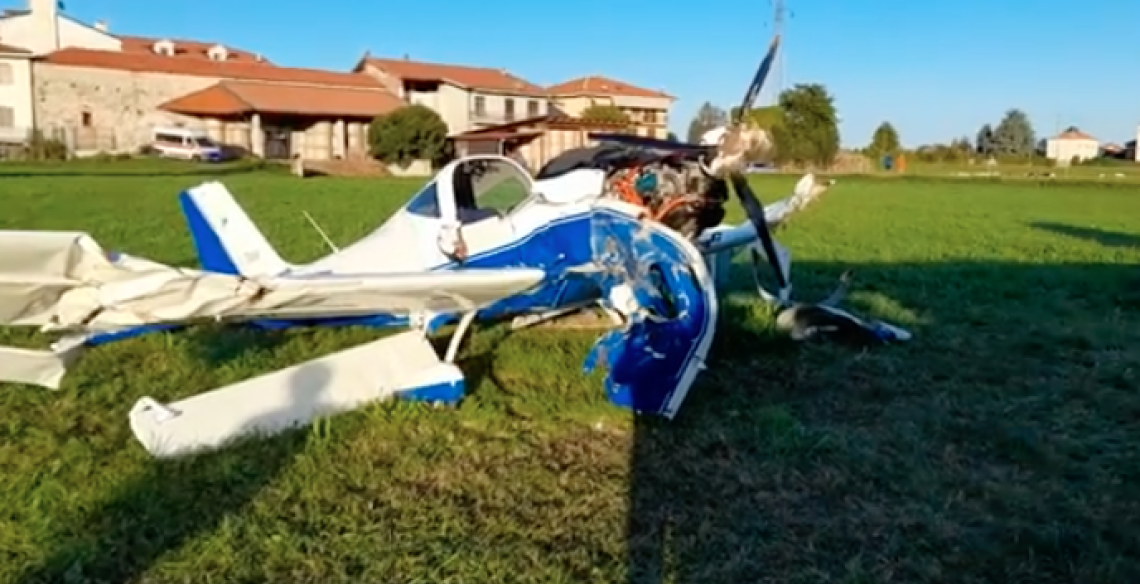 Un ultraleggero è precipitato a Castellamonte subito dopo il decollo