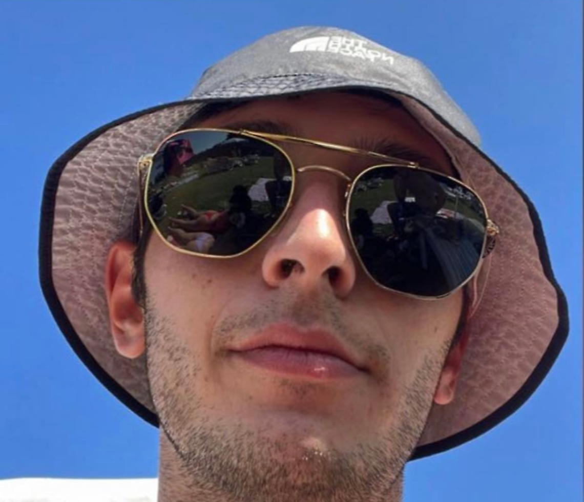 Aiutateci a riportare in Italia la salma del nostro amico. Aveva 25 anni e si trovava a Londra