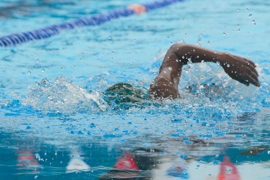 Con i costi della piscina la città sta affondando...