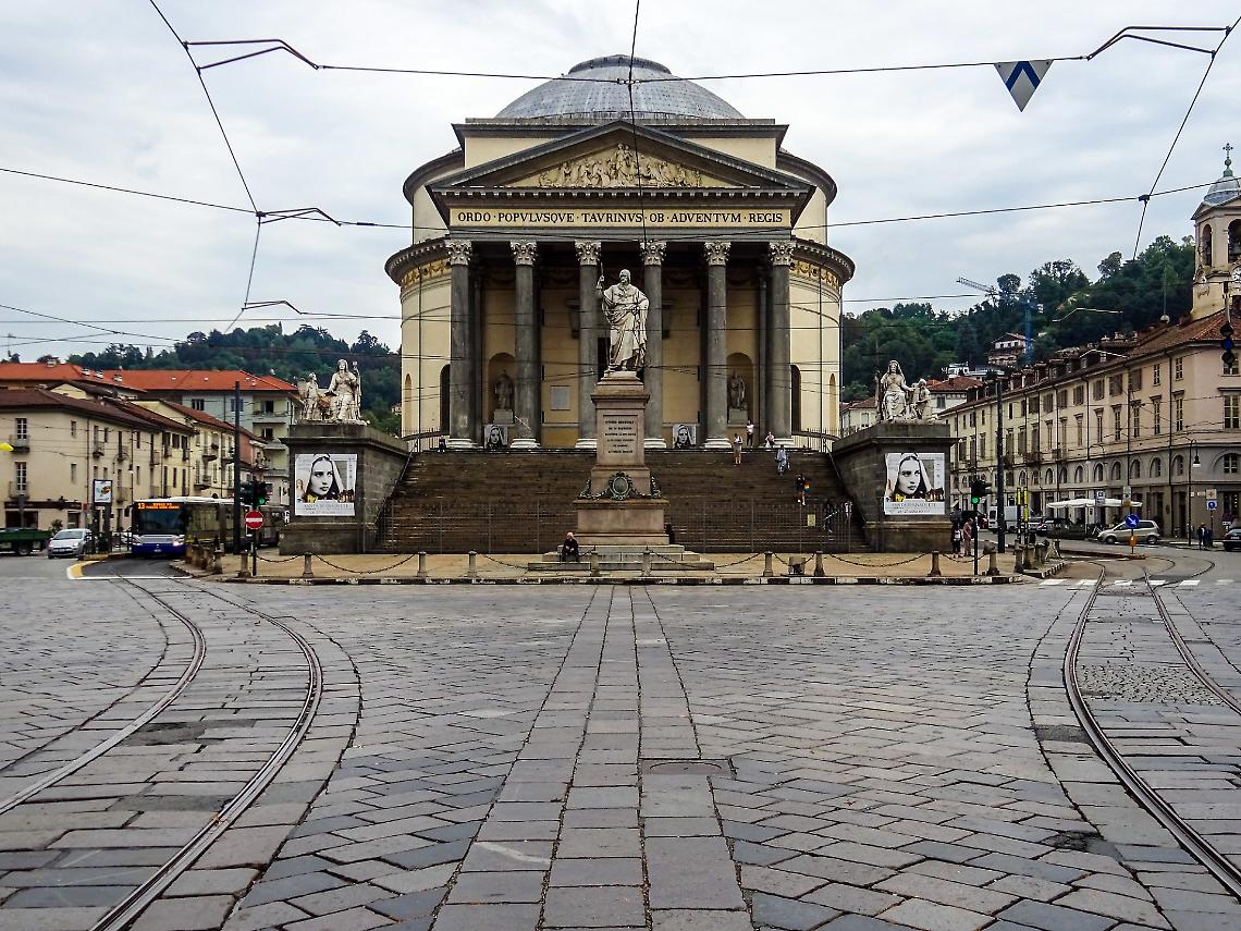 Tour gratuiti alla scoperta di Torino e dintorni (Lanzo, Ivrea, Pinerolo, Susa, Castellamonte, Collegno)