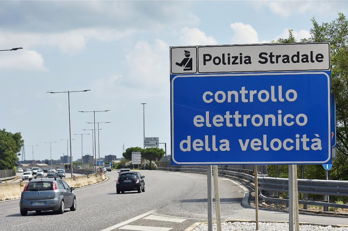 Automobilisti a folle velocità: è in arrivo un nuovo autovelox