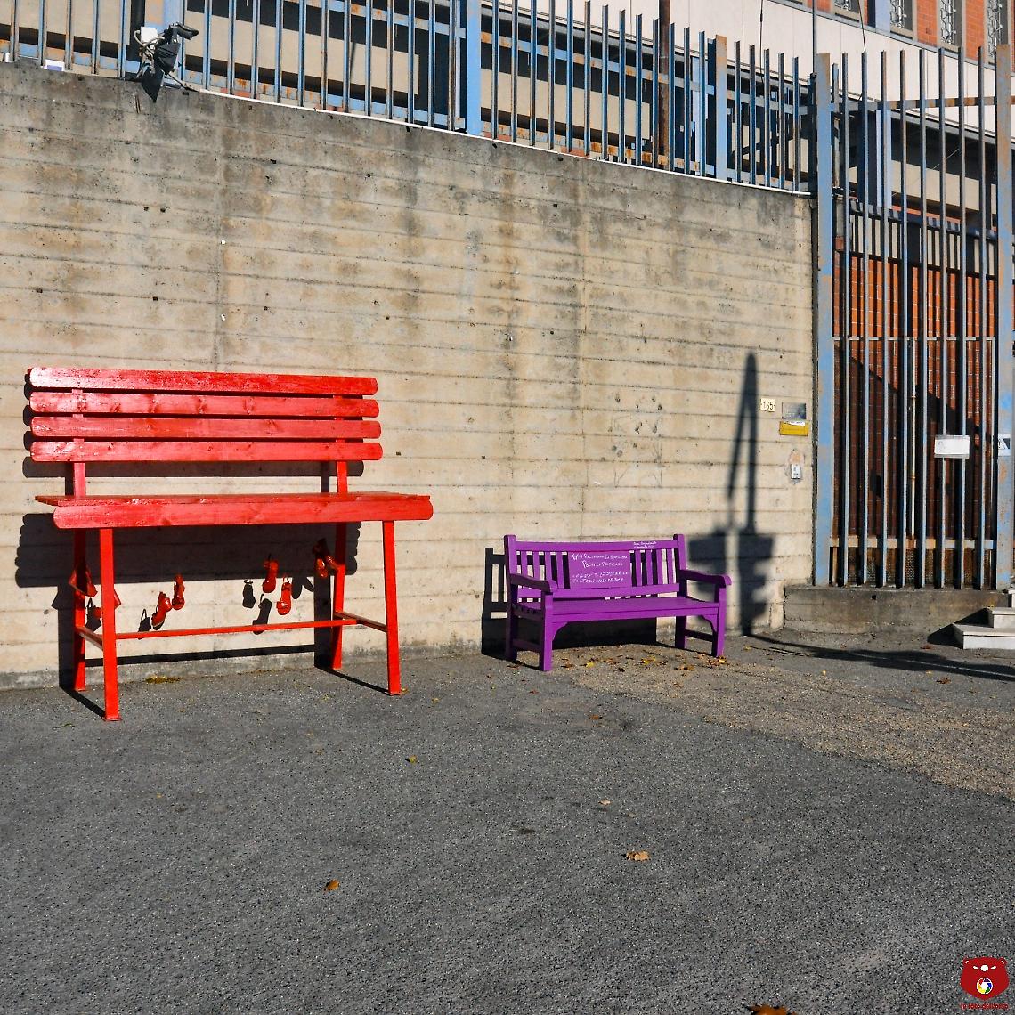Carcere di Ivrea: due panchine "ti guardano"