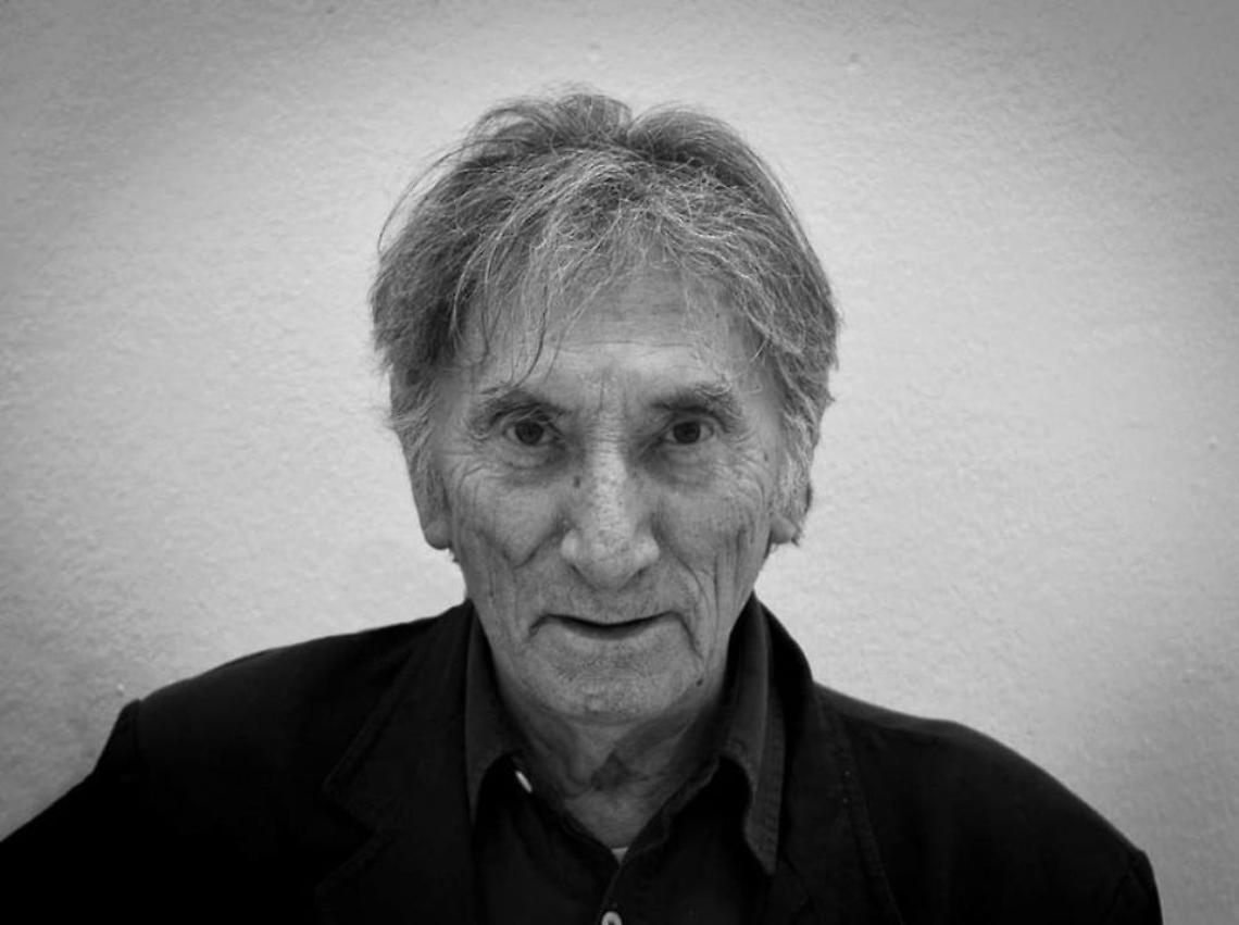 L'artista Giovanni Anselmo 