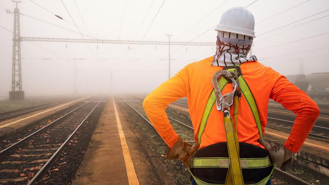 Ancora un operaio è morto travolto da un treno