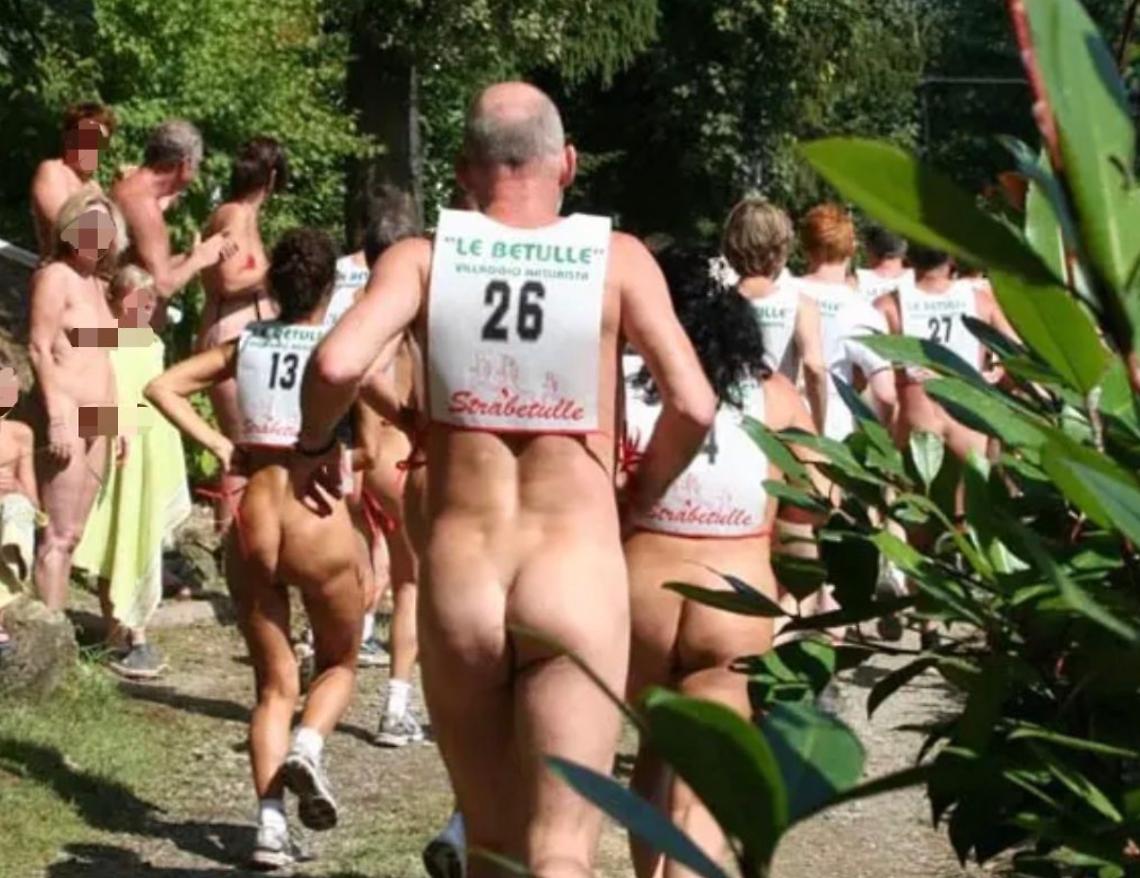 Corsa, massaggi e piscina, tutti completamente nudi. Apre il "nuovo" campeggio naturista 